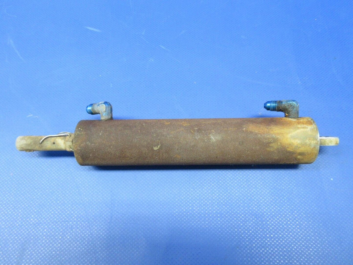 Bellanca 17-30A Viking Main Gear Hydraulic Cylinder Assy 195526-0 (0524-1252)