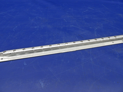 182 Cessna Seat Rail P/N 0710658-2 NOS (0326-1268)12