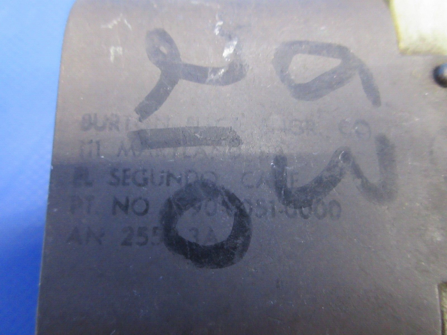 External Power Plug Receptacle P/N AN2552-3A (0524-1176)