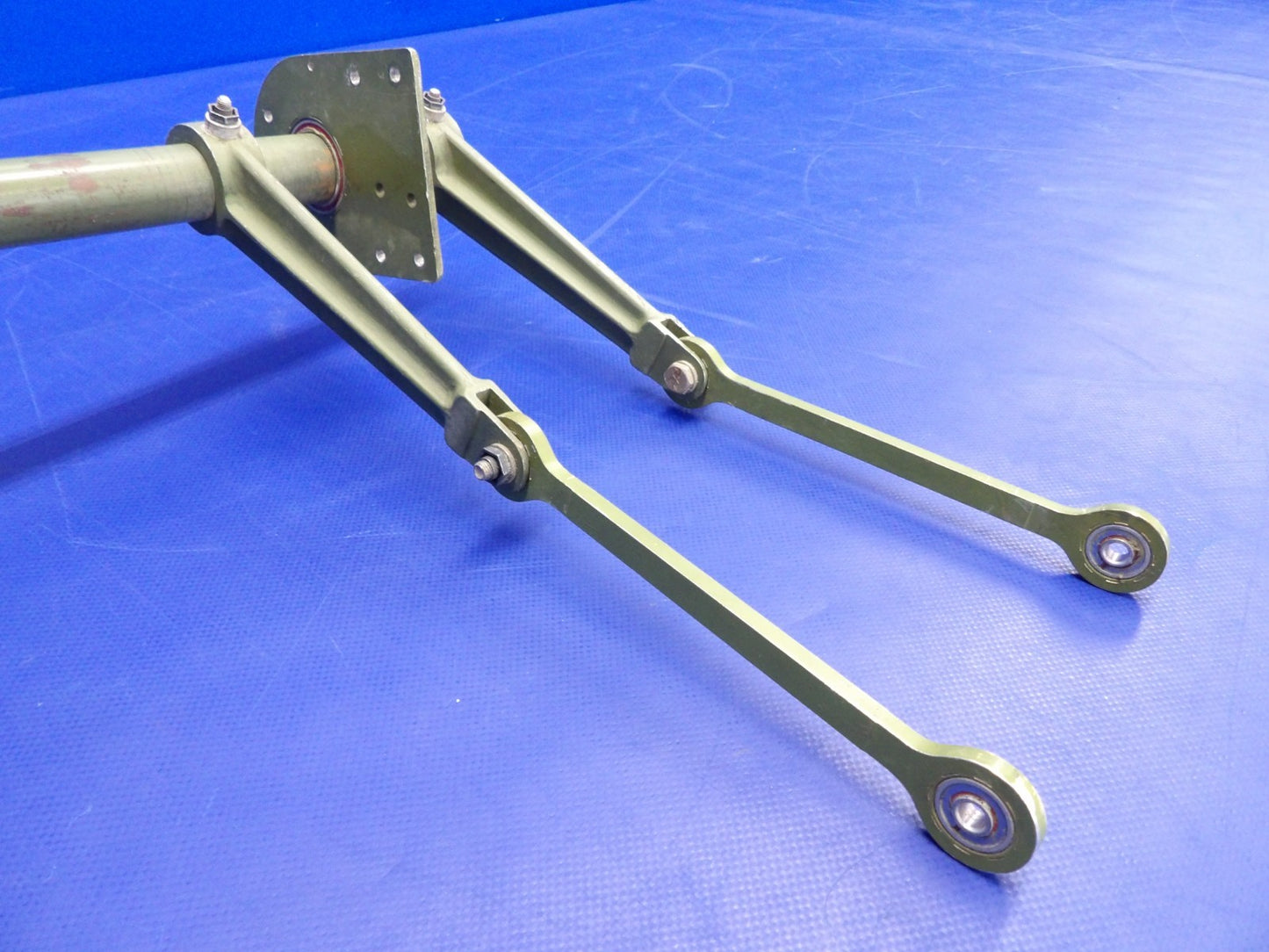 Cessna 421 Flight Controls Interconnect Torque Tube P/N 5091503-1 (0726-2081)3