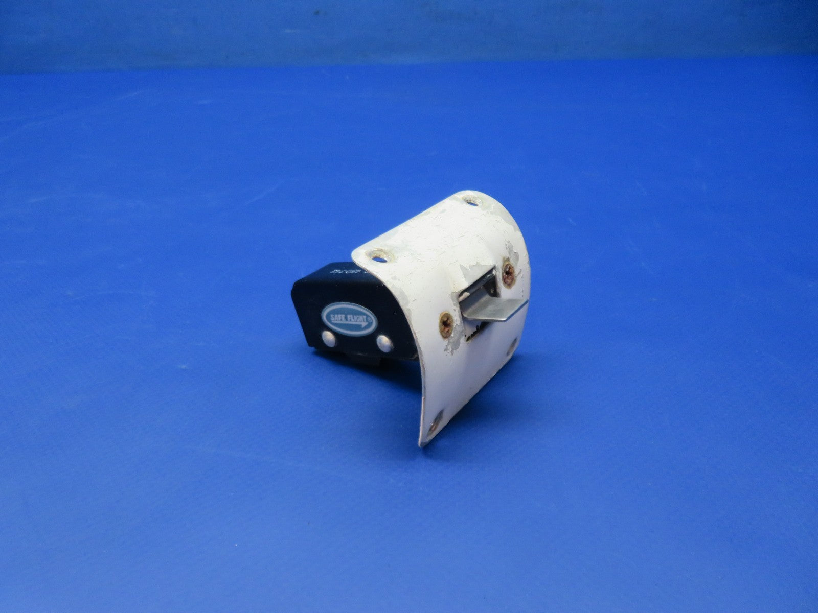 Piper PA-28-140 Safe Flight Lift Detector 14/28v C52207-7 TESTED (0326-135)0