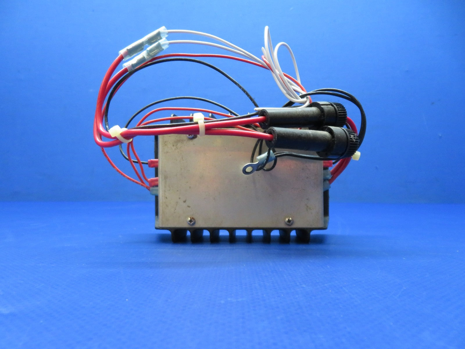 @essna 421 King KA-39 Voltage Converter 28v to 12v 071-1041-01 TESTED (0326-162)9