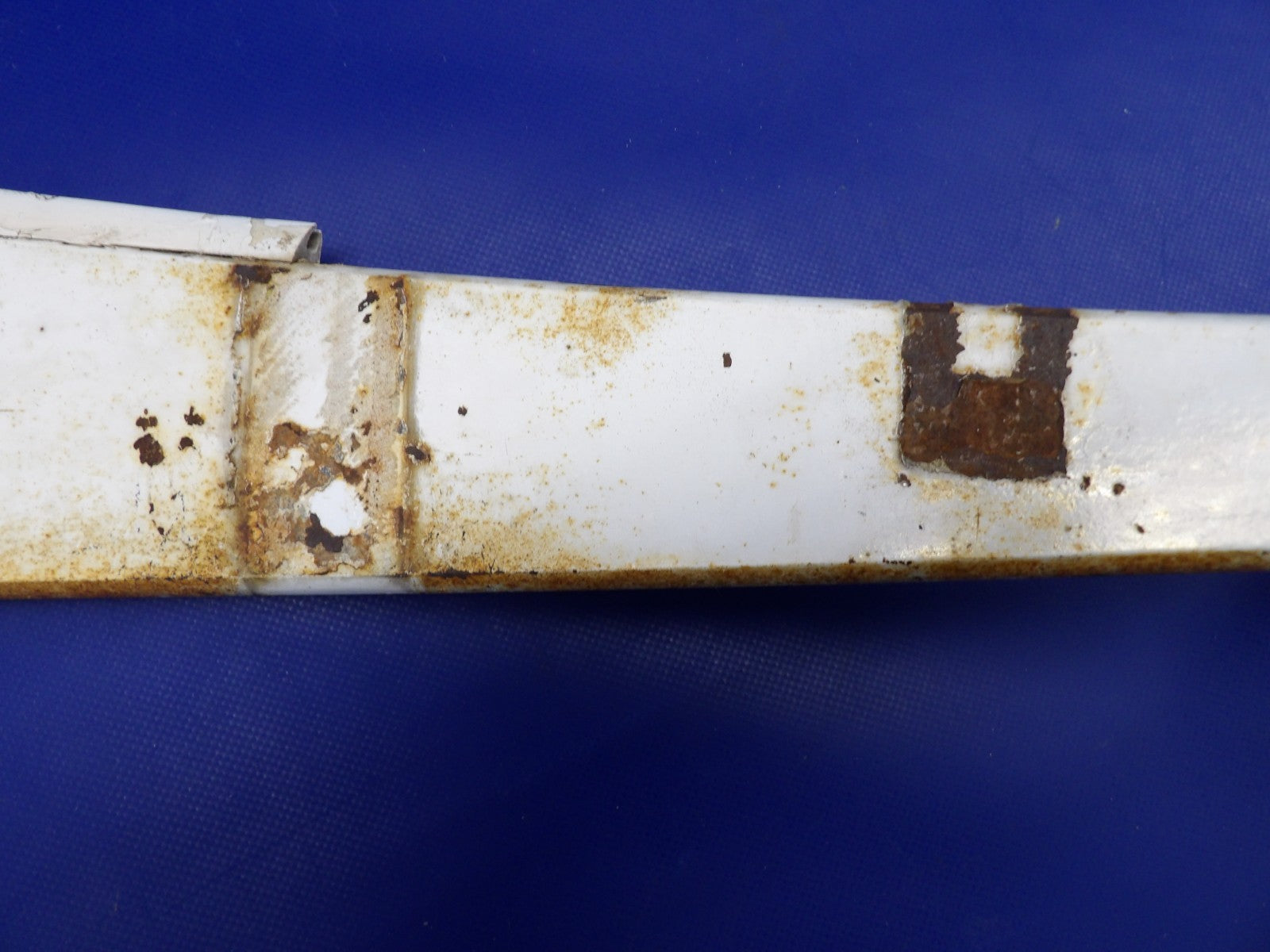 Cessna 182 / 182L Right Hand Main Landing Gear Spring P/N 0741601-1 (0226-2039)7