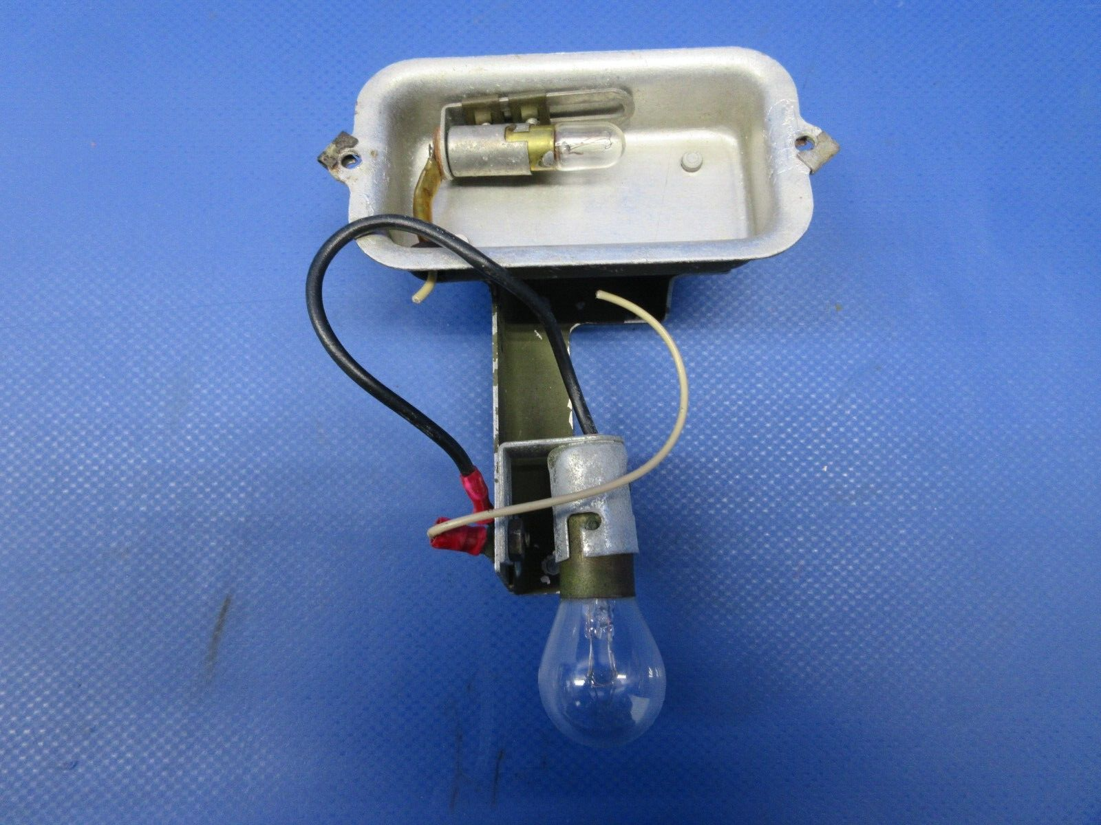 Cessna 180 Overhead Console Light & Bracket P/N 0413140-5 (0524-1384)6