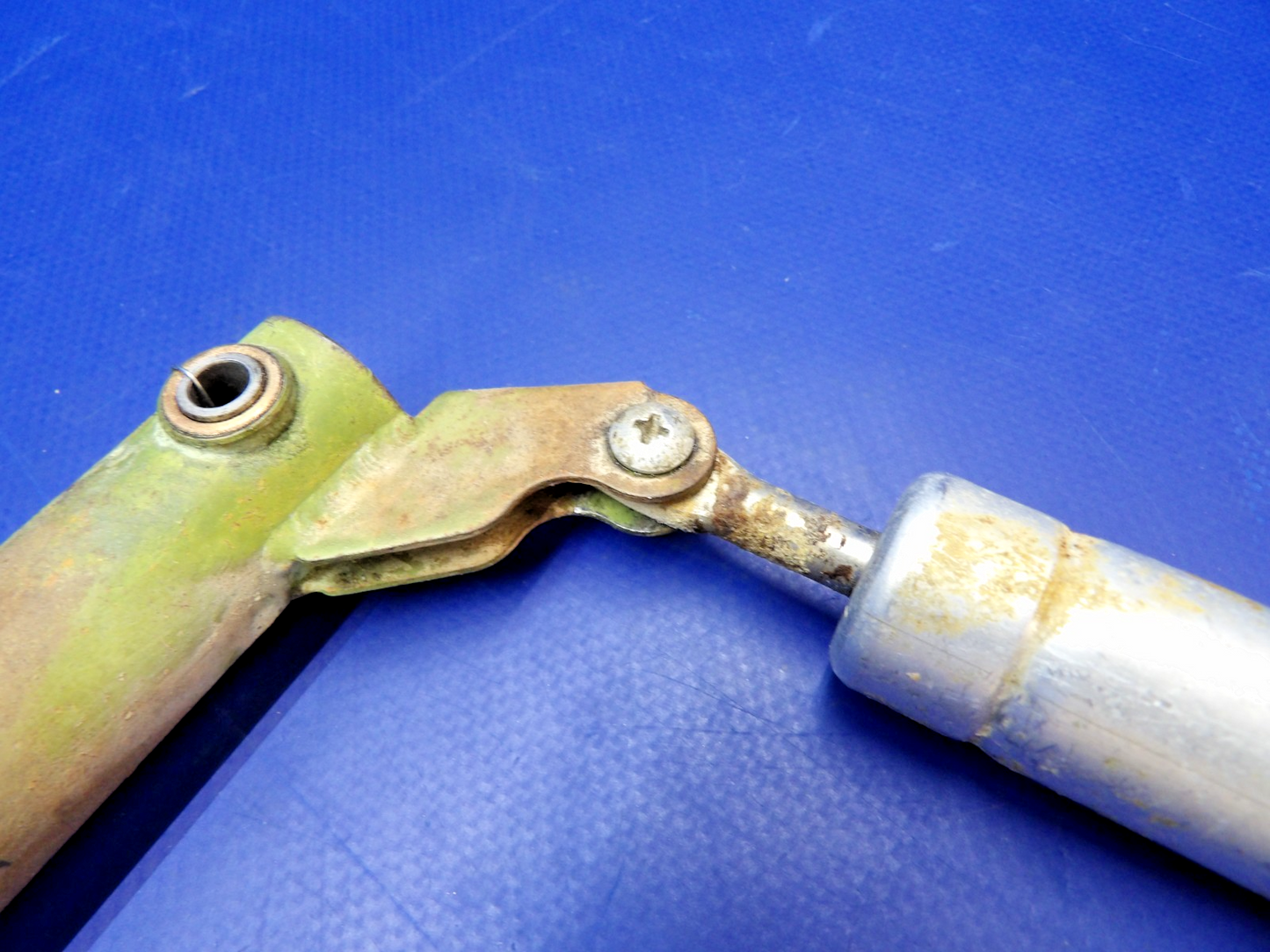 Cessna 172 / 172G Flap Actuator P/N C301002-0103 (0426-1332)5