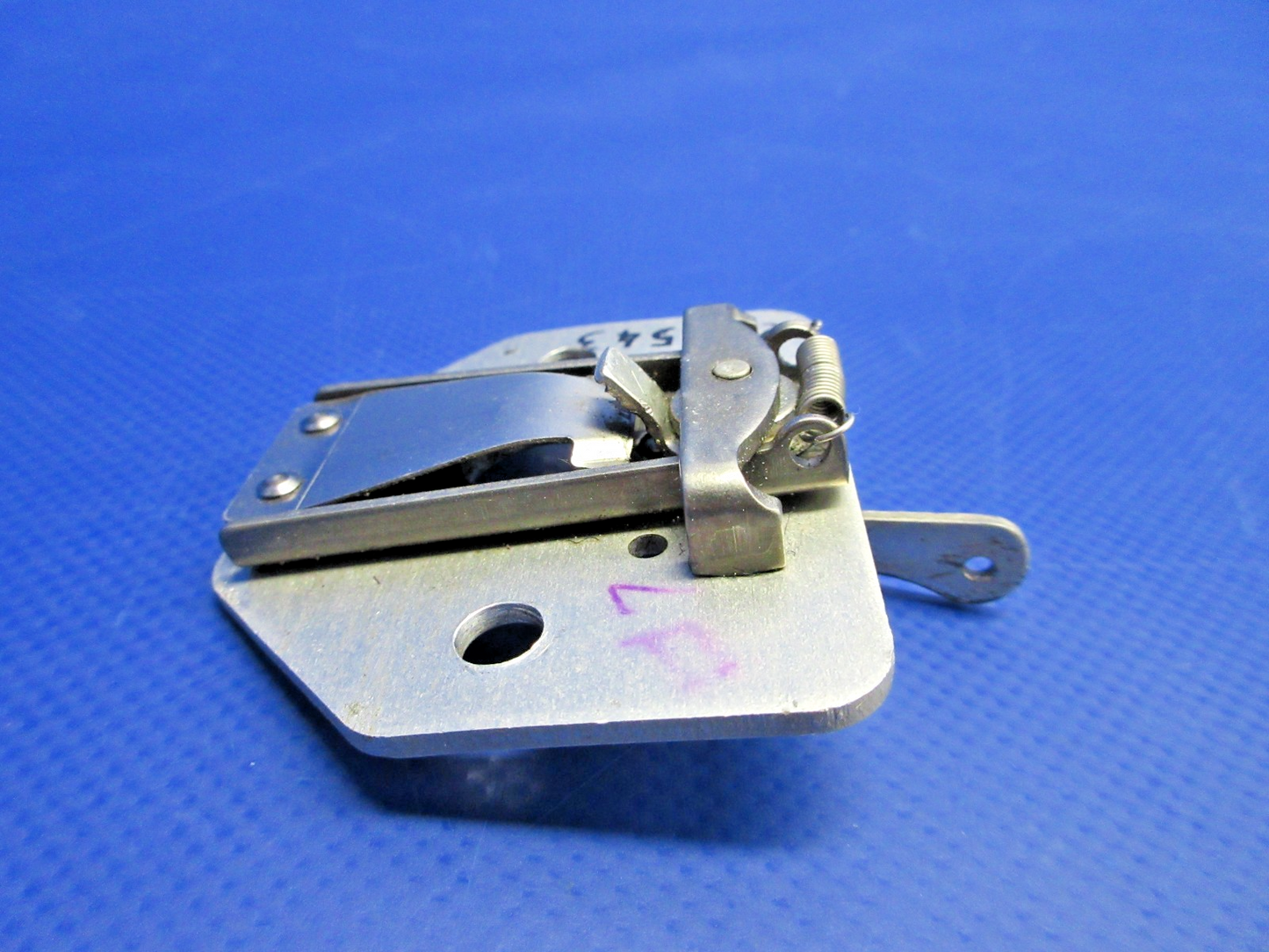 Cessna 310 / 310I Wedjit Cabin Seat Plate P/N 294543 LOT OF 3 (0326-818)10