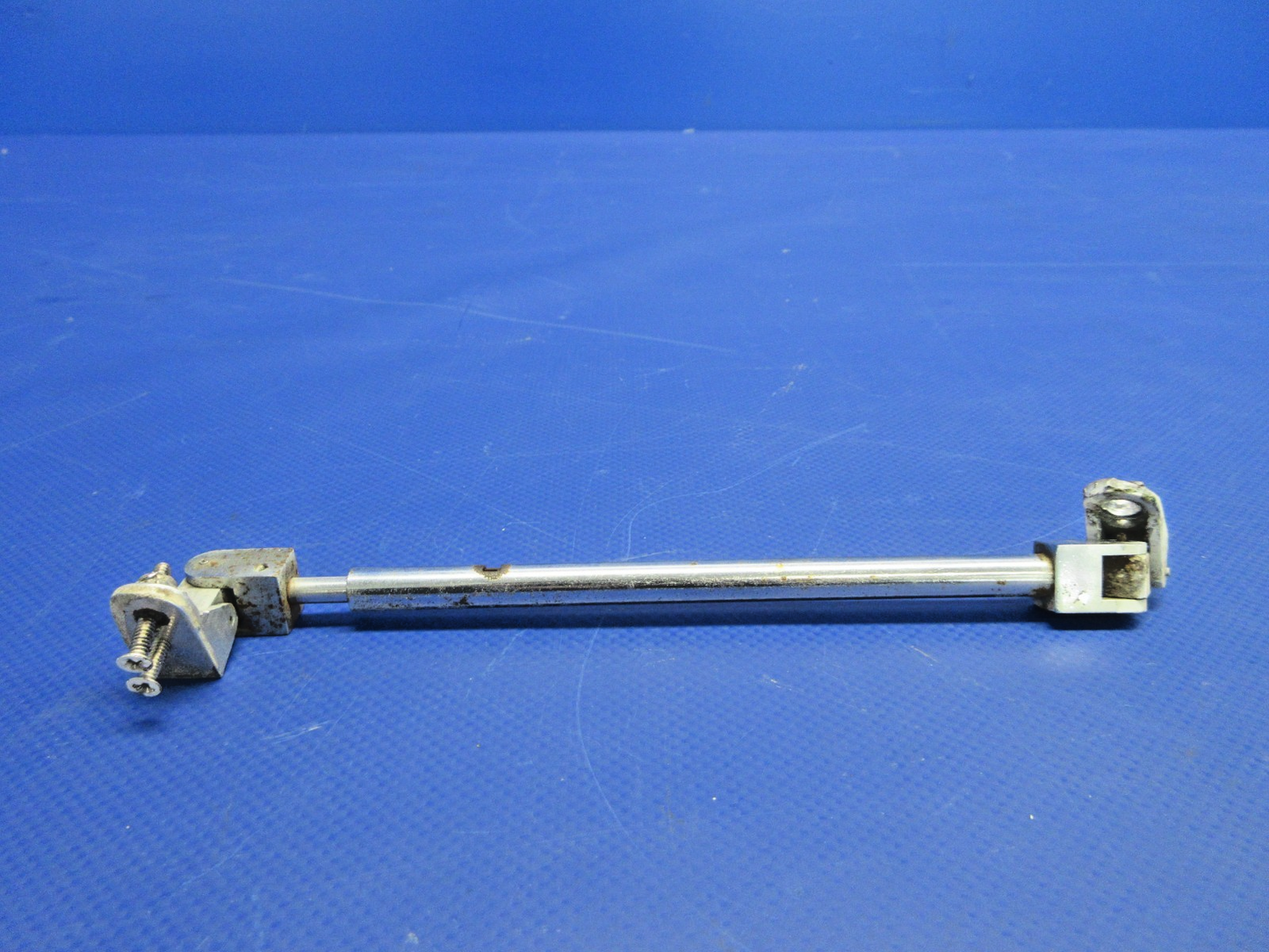 Cessna 310 / 310I Foul Weather Window Telescopic Holder P/N 0811735-1 (0326-877)10