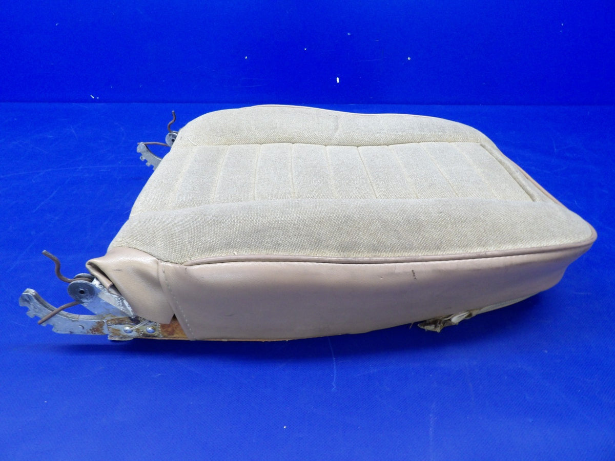 Cessna 172 Seat Back P/N 0514093-201, 0514104-3, 0514122-3 (0926-1244)4