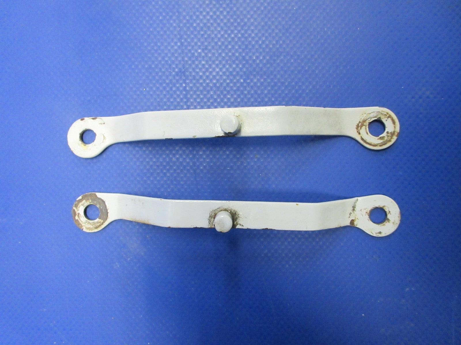 Globe Landing Gear Stop Brackets P/N 11-313-2997L &-2997R LOT OF 2 (0326-781)9