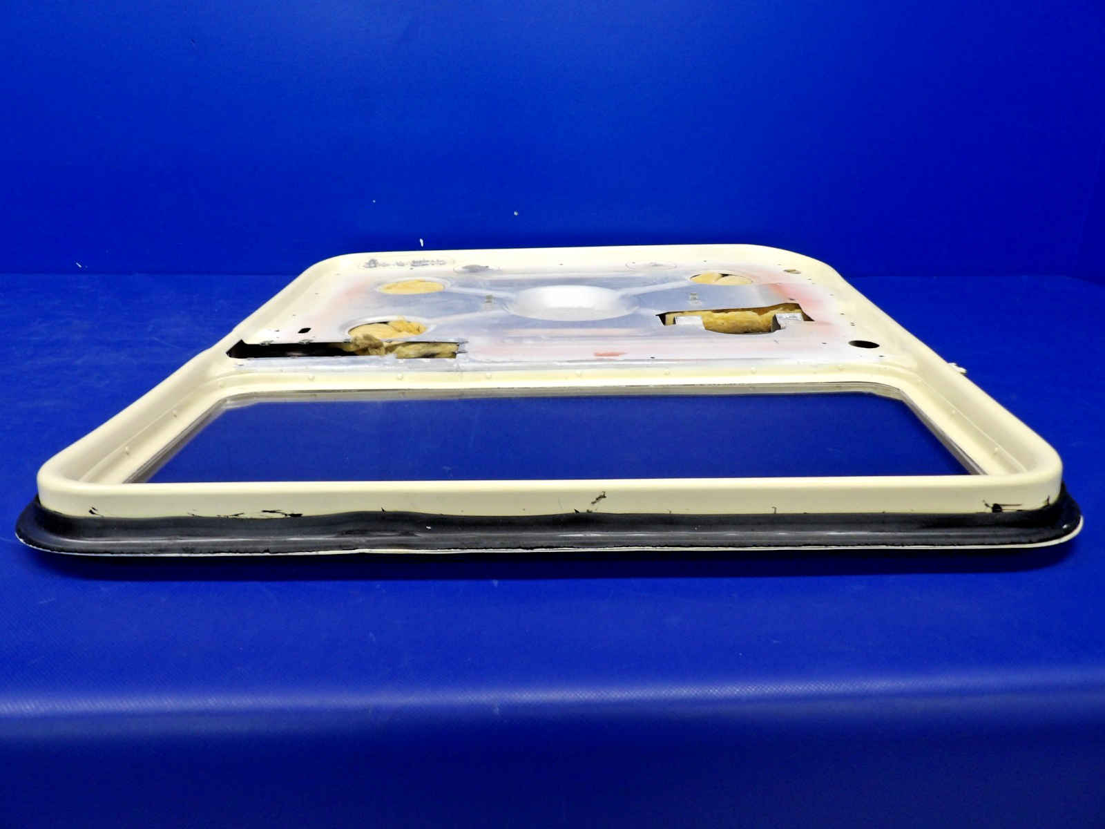 Cessna 172 / 172G RH Cabin Door P/N 0511460-10 (0326-2027)10