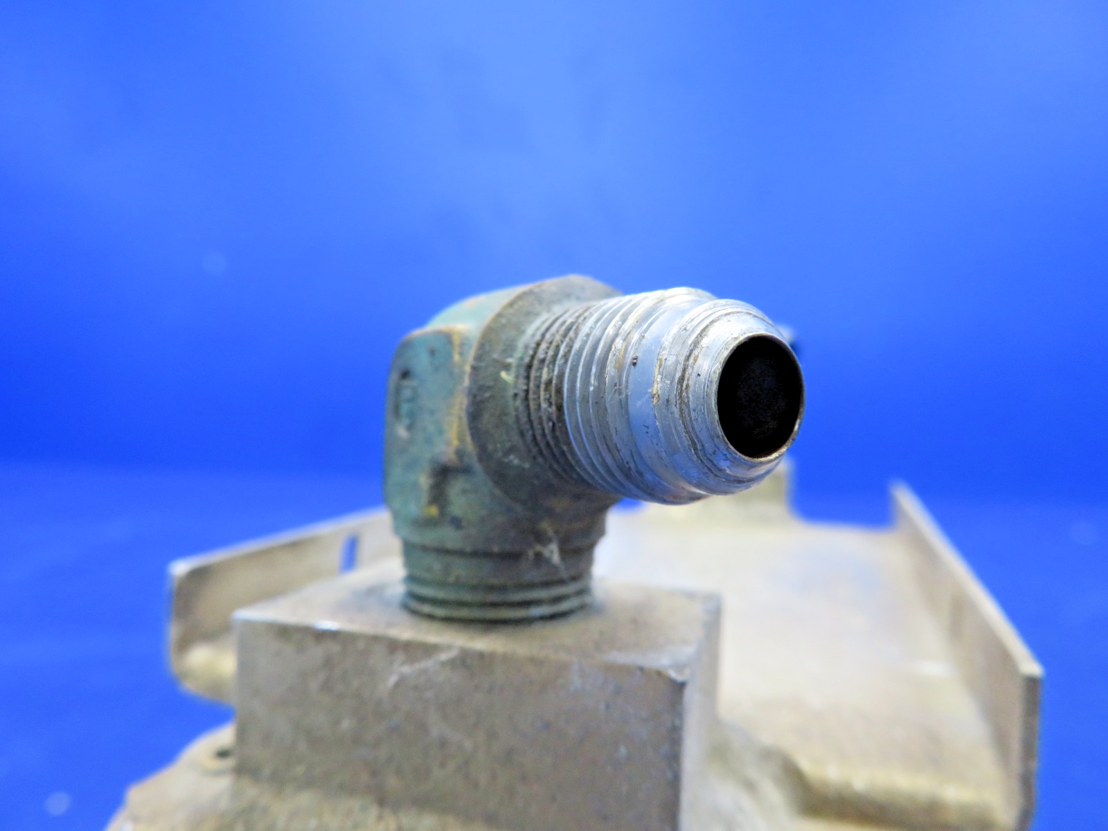Cessna 172M Stewart-Warner Oil Cooler P/N 8406E (0826-412)3
