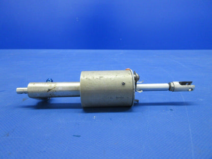 Early Cessna 175 / 175A Master Brake Cylinder Assy RH P/N 0541138 (0624-1004)
