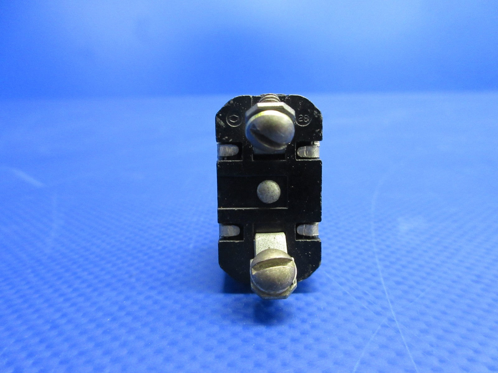 Cessna 310 / 310I Cutter-Hammer Toggle Switch P/N AN3021-2 LOT OF 3 (0326-815)4