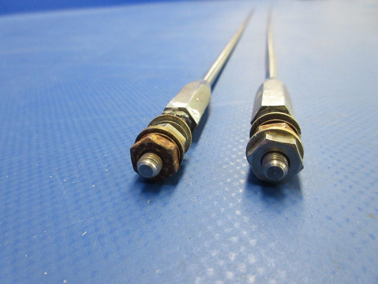 Cessna 337 / P337H Skymaster VHF Antenna Set (0724-1316)