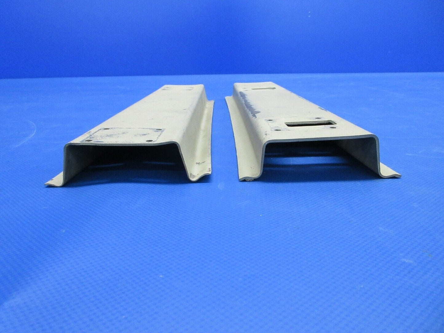 Piper PA-34-200T Seat Trim Channel LH & RH FWD & Rear P/N 6890-16 (0524-1908)