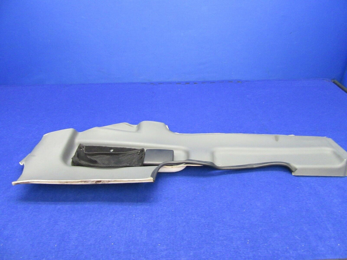 Cirrus SR-22 Interior Trim Cabin Air Duct Cover RH P/N 20896-005 (0122-325)