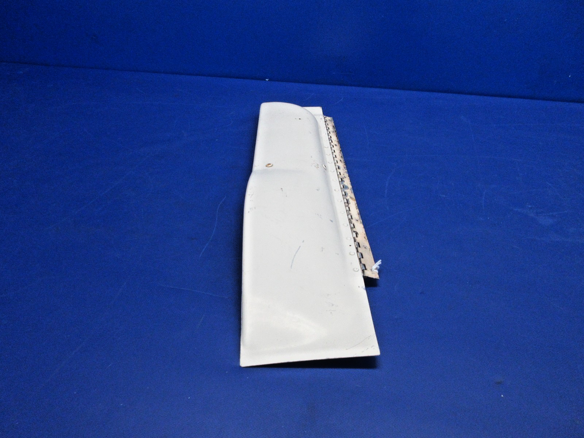 Mooney M20 / M20C LH Nose Gear Door P/N 8367-501 ( 0426-918 )5