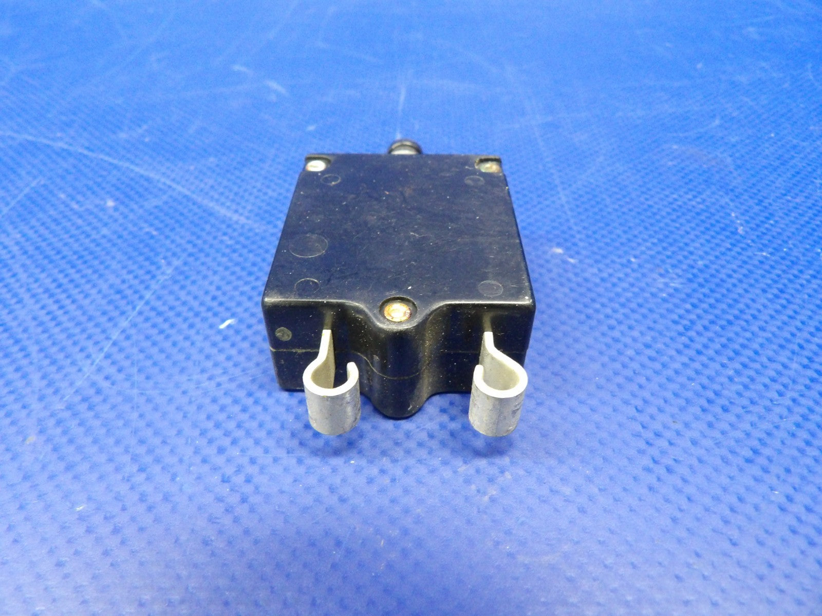 Piper Cheyenne Circuit Breaker 10 Amp P/N 819-210-102 LOT OF 12 (0626-1370)2