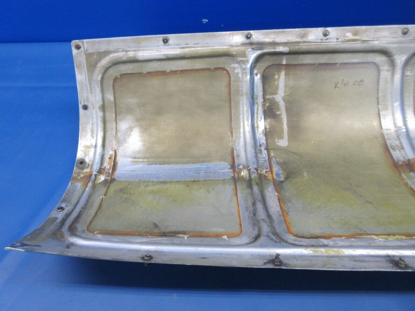 Piper PA-34-200T Seneca II Cowl Side Panel RH P/N 78726-11 (0524-1947)