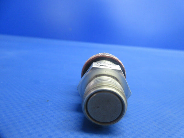 Continental TSIO-520-E9B Aeroquip Oil Drain Valve P/N AE99950G (0924-731)