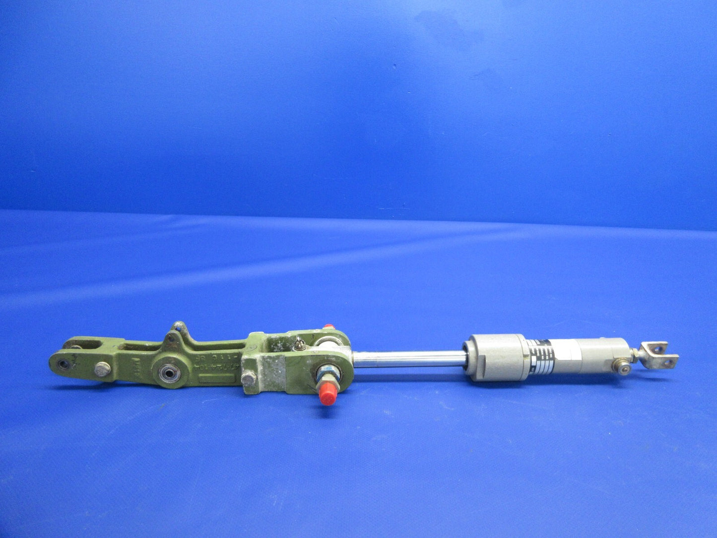 Bell 47J-2 Helicopter Power Cylinder & Bellcrank 47-724-104-12 CORE (1124-947)4