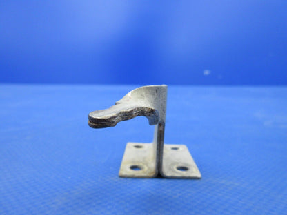 Cessna 175 Wing Cabin Door Catch Stop Assy LH P/N 0523008-3 (0524-1331)