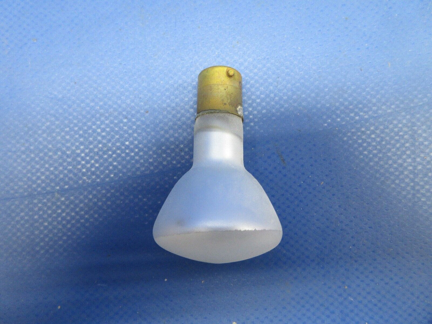 General Electric Lamp Bulbs 28V P/N 1385 LOT OF 24 NOS (0424-1174)