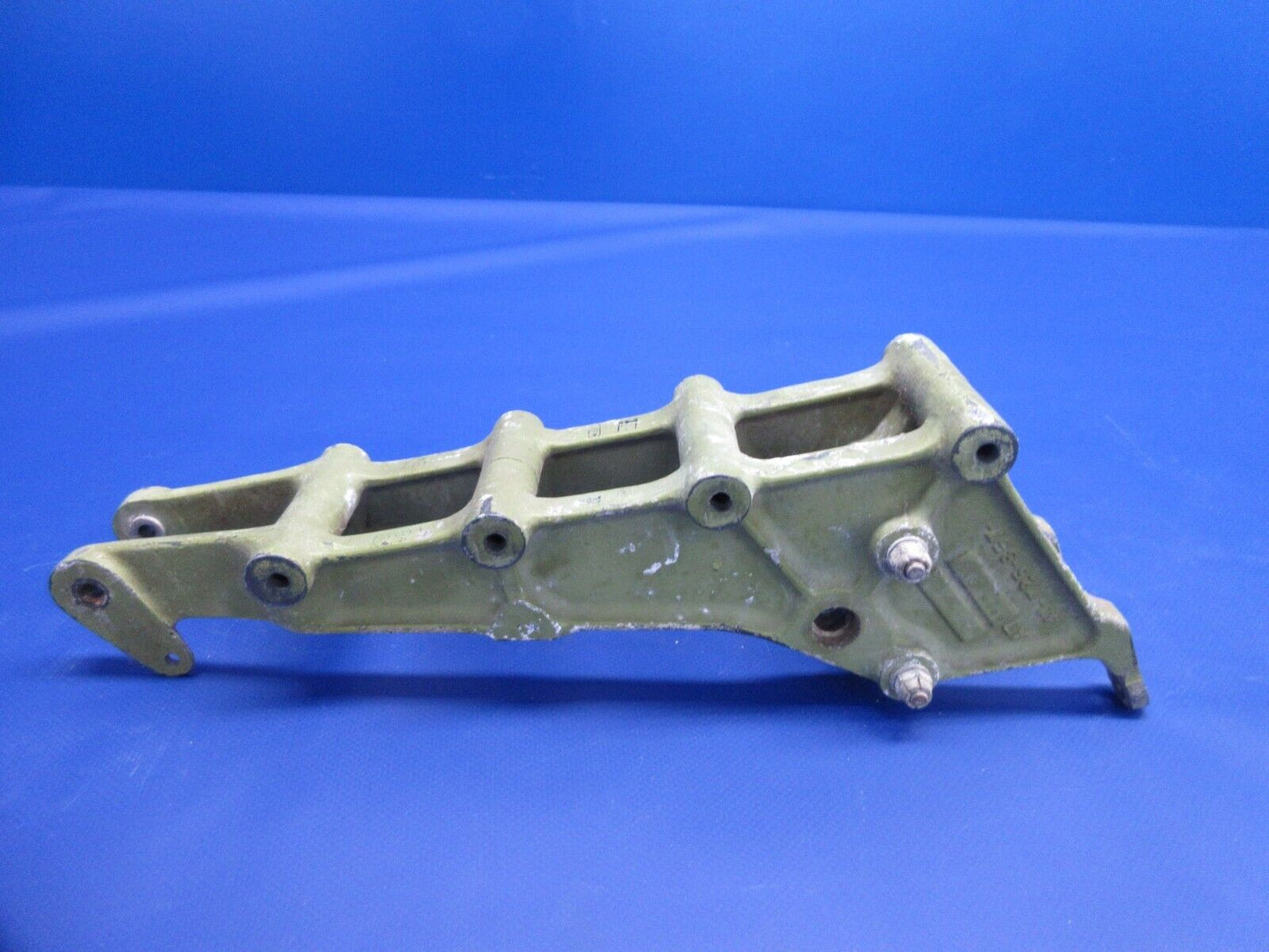 Bell 47J-2 Helicopter Power Cylinder Support P/N 47-725-857-10 (1124-948)