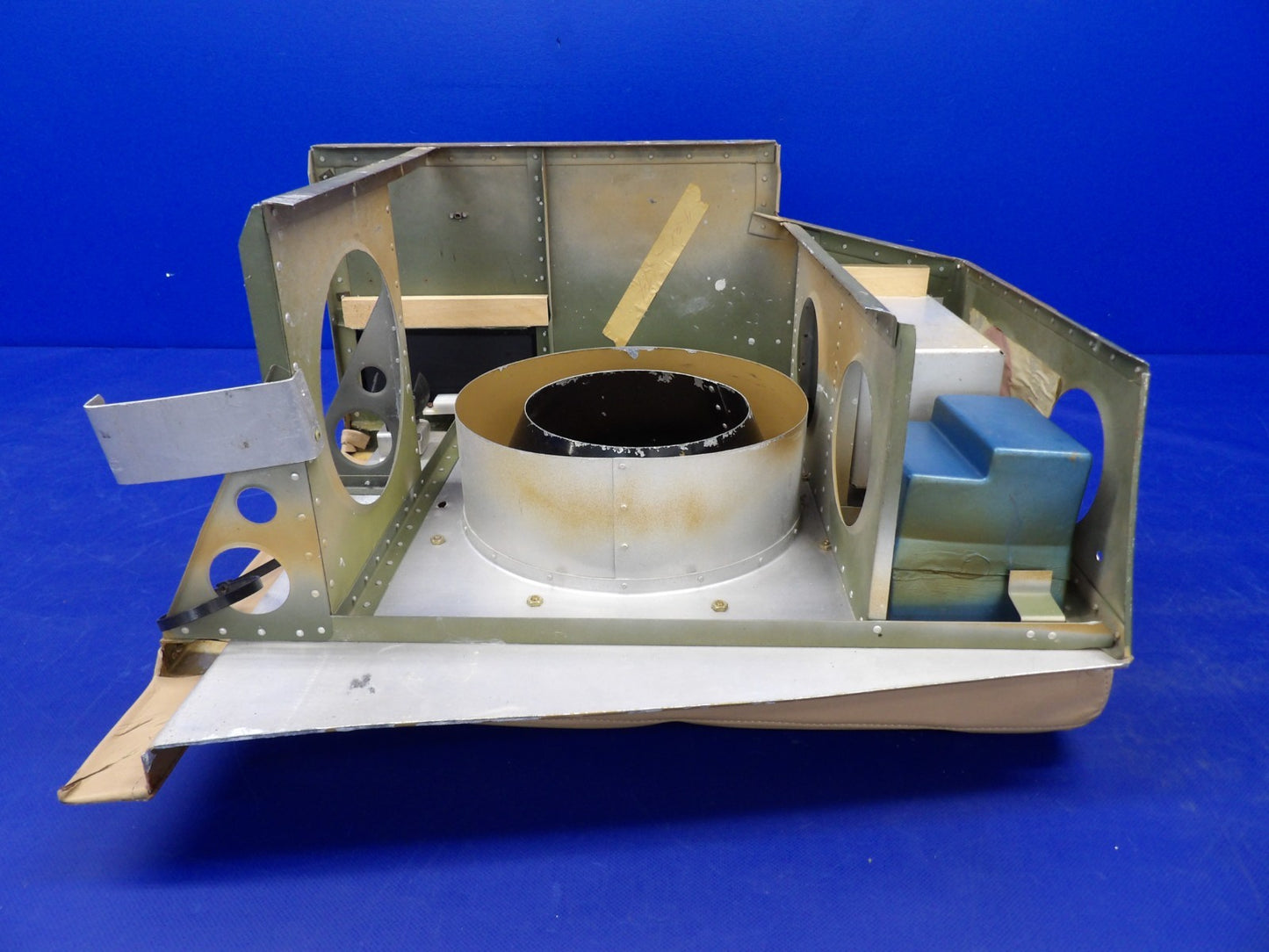 Cessna 421 Upholstered Potty / Toilet Seat P/N 5191525-1 (0726-1200)9