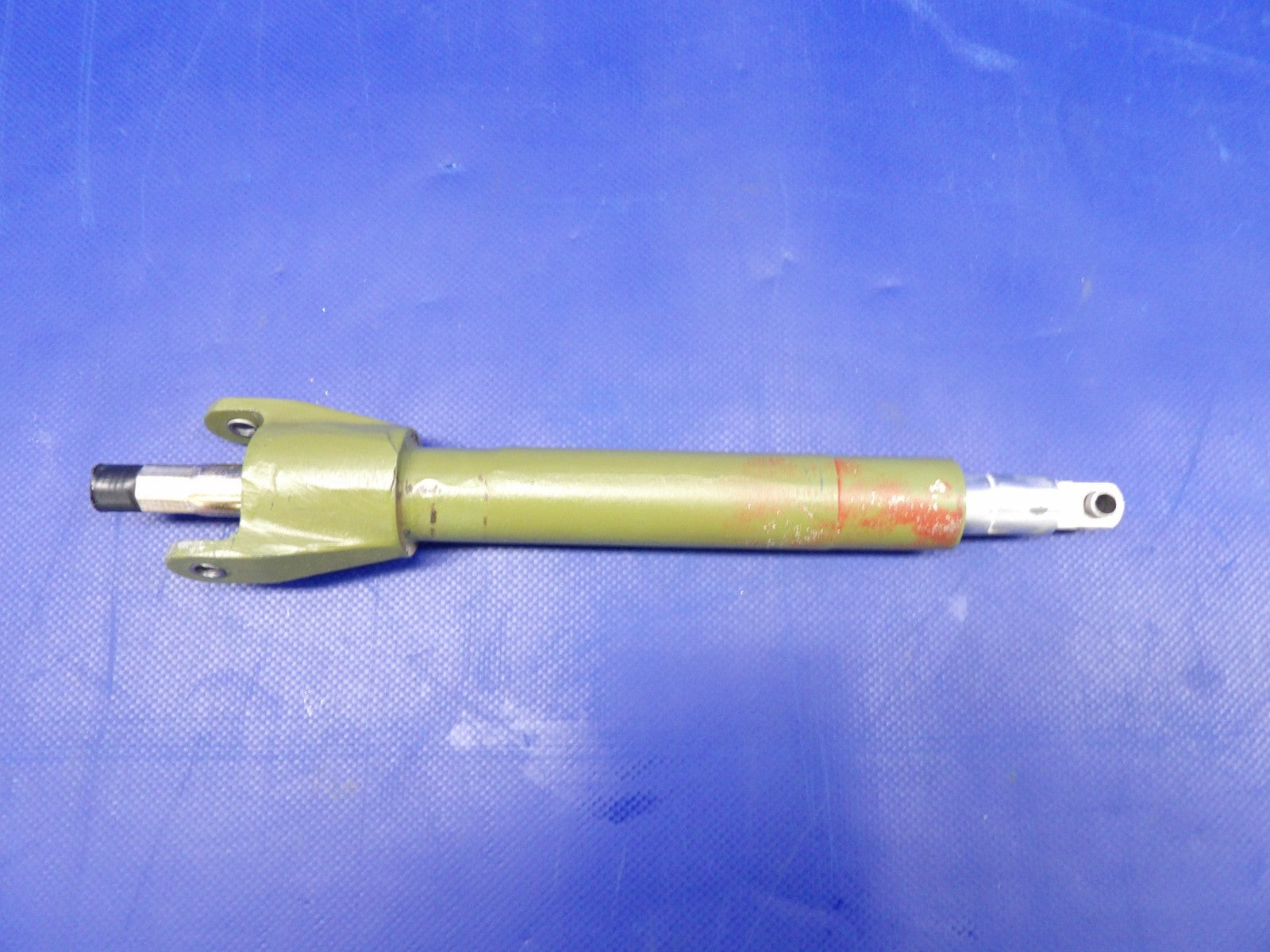 Beech 95 / D95A Travel Air Right Hand Flap Actuator P/N 45-521212-15 (0326-400)4