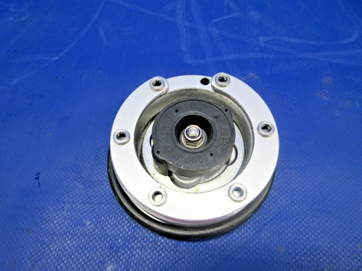 Diamond DA-40 Fuel Filler Cap P/N A36L.NR36C LOT OF 2 (0726-836)7