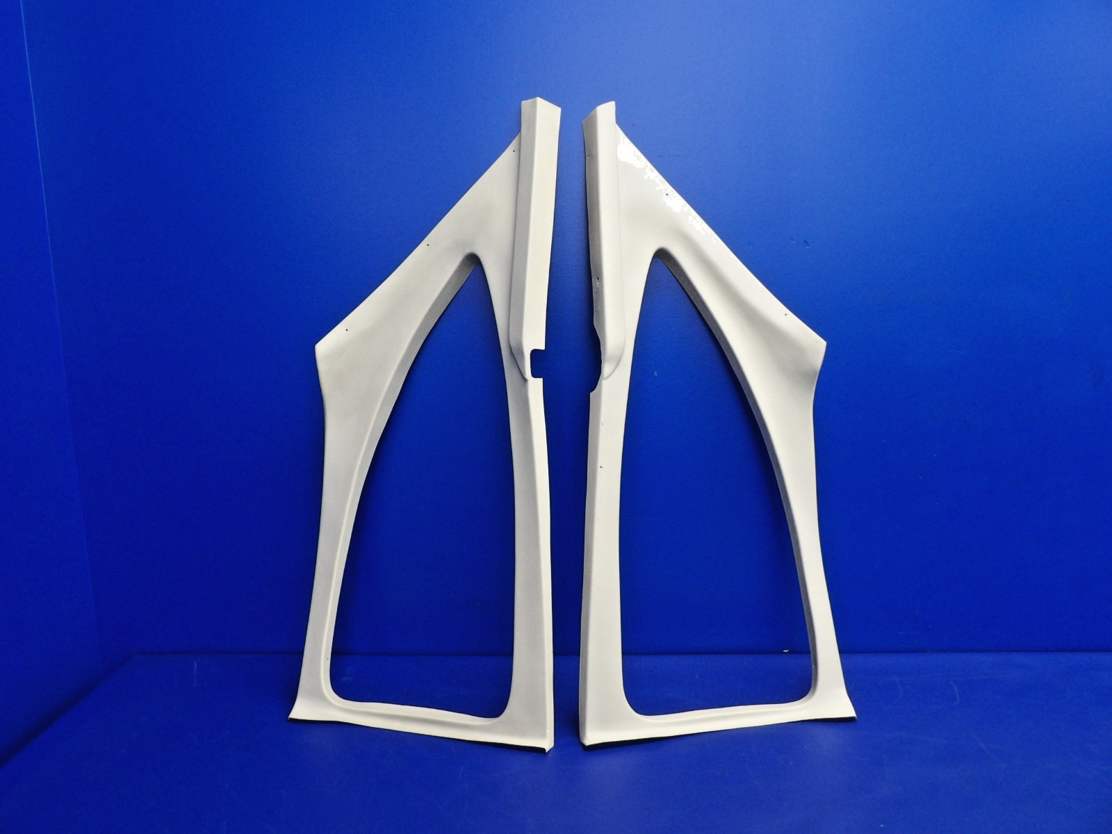 Cessna 172 / 172G RH + LH Rear Window Mouldings P/N 0500210-40 & -41 (0326-2029)0