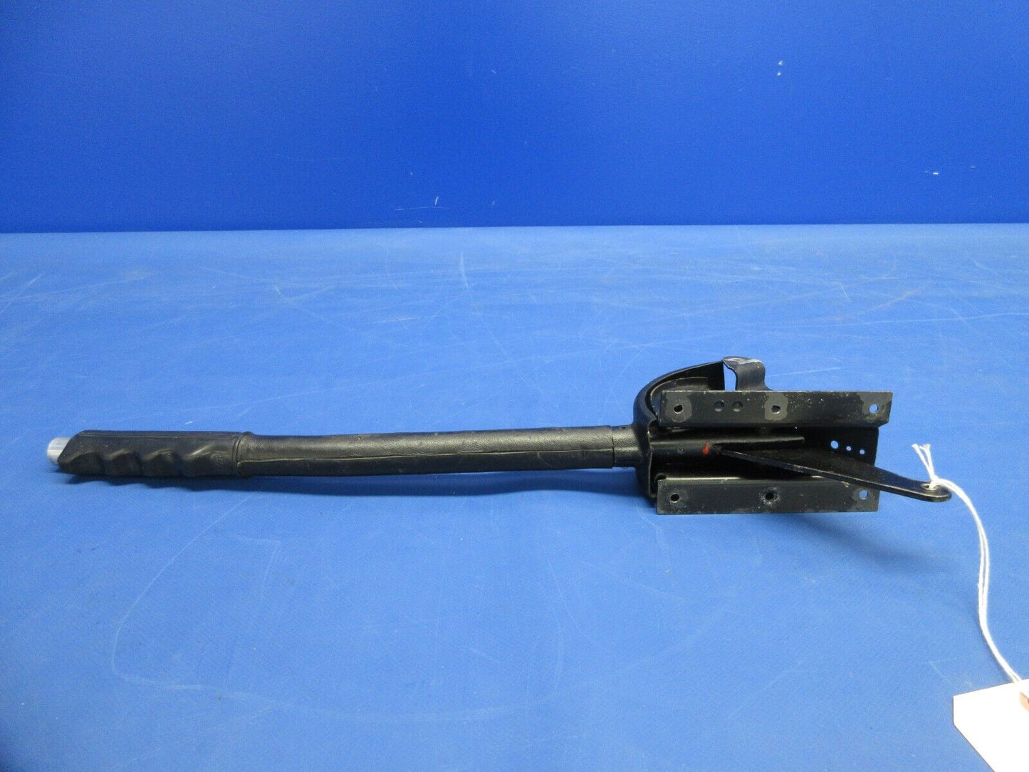Piper PA-32RT-300T Lance II Flap Control Lever Assembly P/N 62706-09 (0924-2075)
