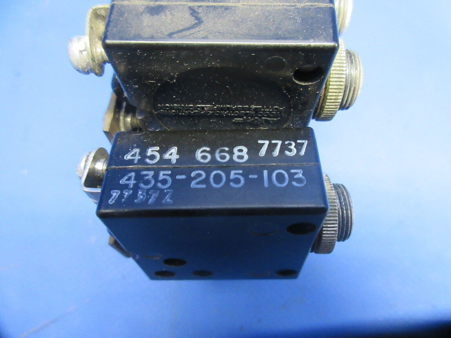 Piper PA-28-161 Warrior Circuit Breaker Set P/N 435-205-103 (0824-1020)