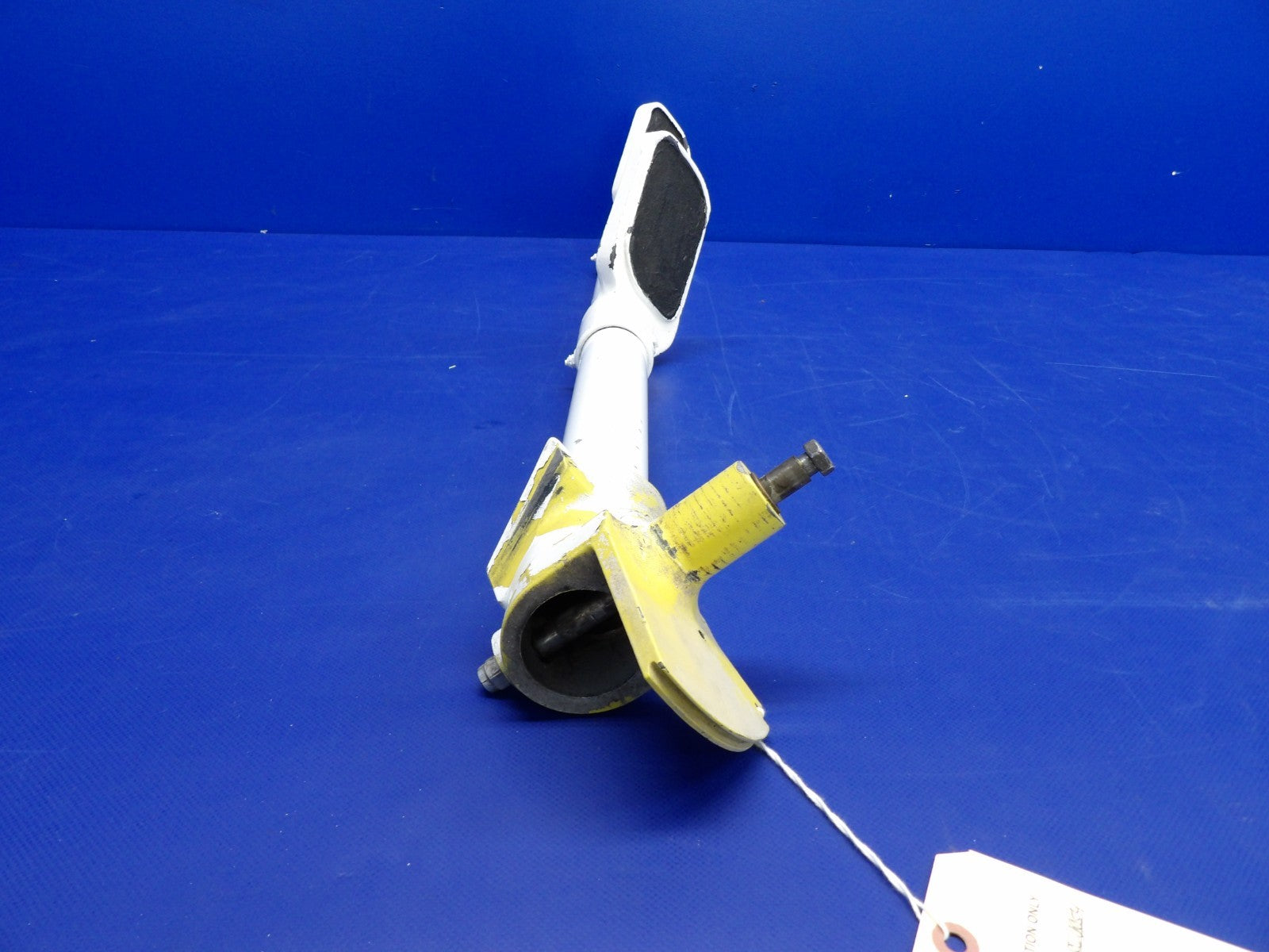 Cessna 310 / 310I Retractable Cabin Entrance Step P/N 0811932-1 (0326-2004)8
