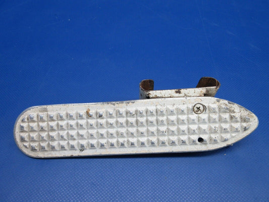 Cessna Cabin Step Assembly with Bracket LH P/N 0541154-495 (0324-1248)