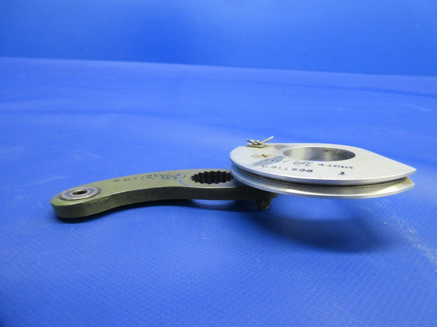 Cessna 310 / 310R NG Retraction Bellcrank & Pulley  0843400-117 (1124-967)