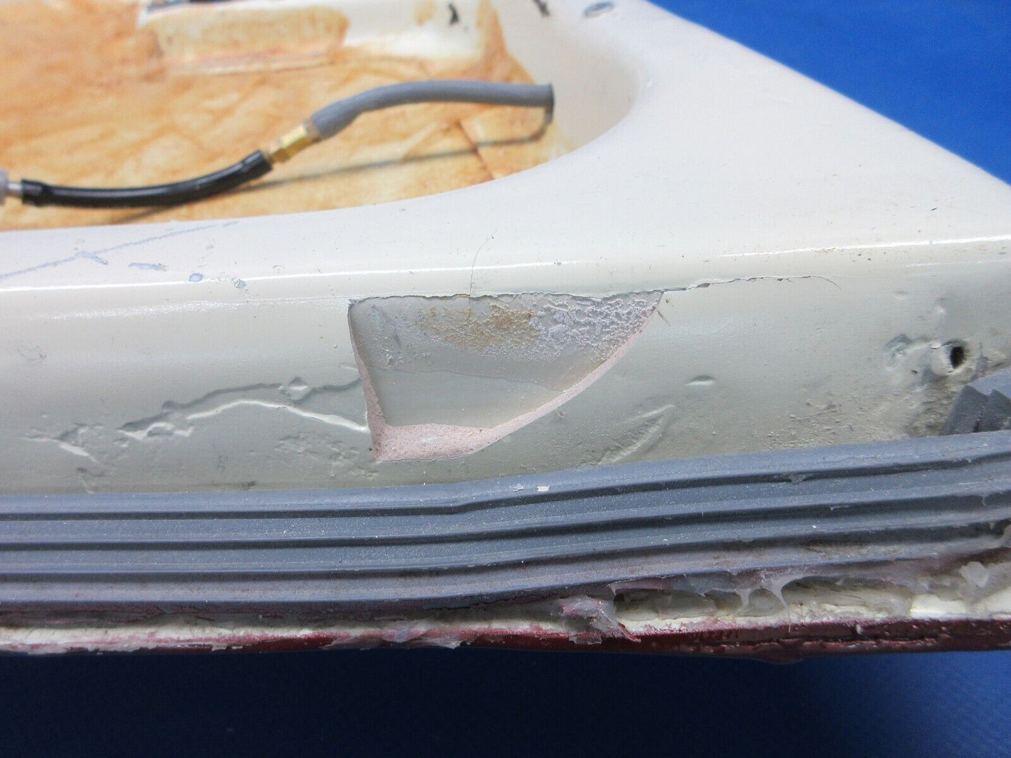 Piper PA-32RT-300T Lance II Aft Cabin Door Assy w/ Key P/N 96981-09 (1024-2004)