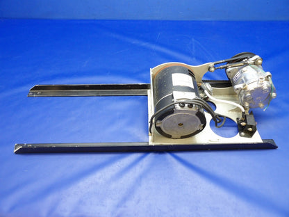 Air Tractor AT-301 AC Compressor + Motor 12/24V P/N P56SD112 TESTED (0626-1299)8