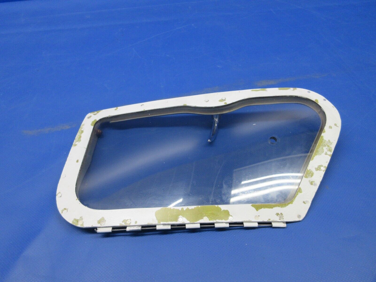 Beech 95 / D95A Travel Air Storm Window Assy P/N 35-410291-650 (0524-1147)