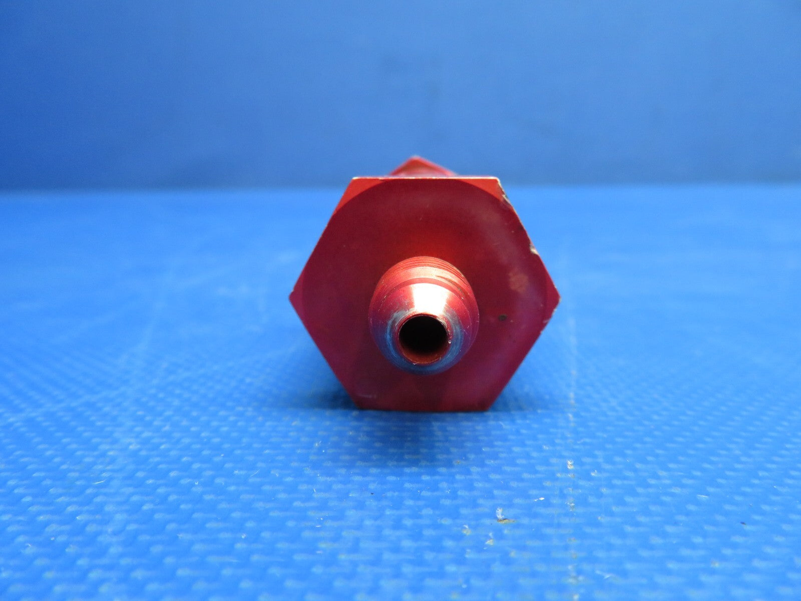 Beech Baron Duke's Check Valves 366-00, 3217-00-5 LOT OF 4 (0219-273)2