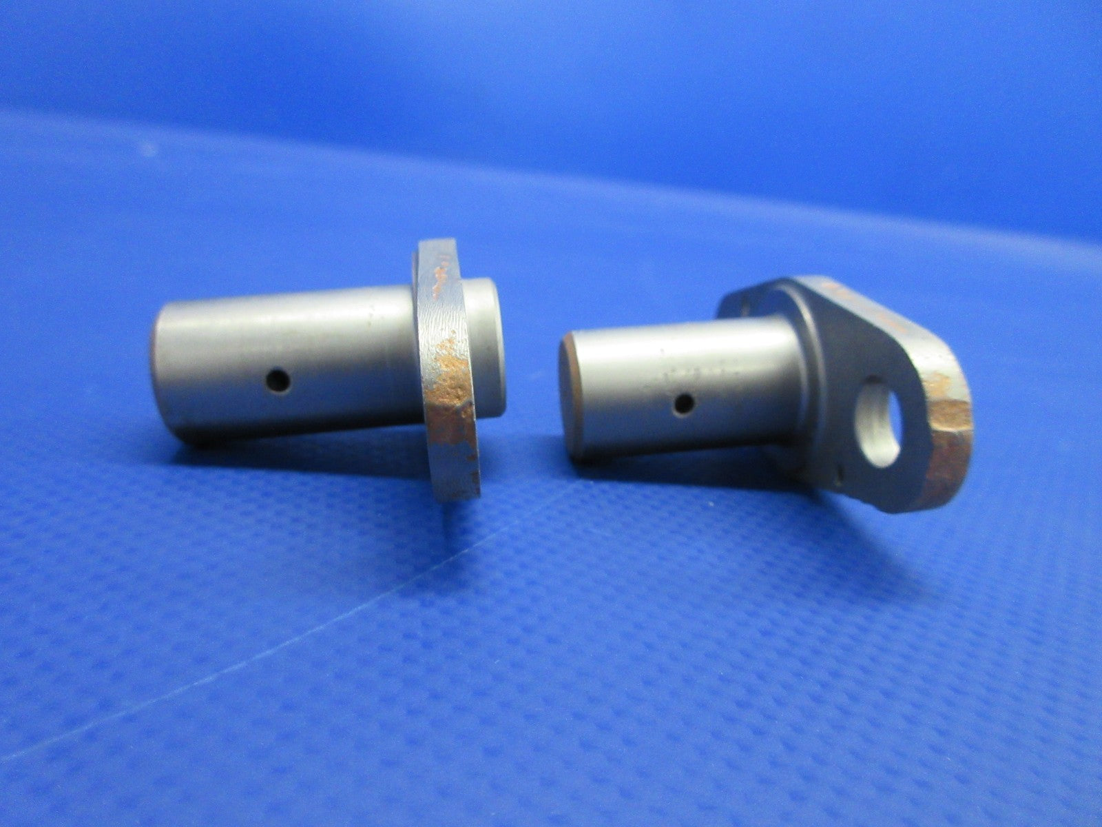 Lycoming Crankshaft Idler Gear Shaft w/8130 P/N LW-13796 LOT OF 2 (0226-994)6