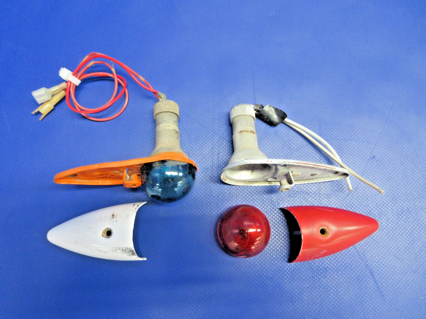 Grimes Wing Tip Position Lights LH & RH P/N 30-0009-34 & AN3033-3 (0626-735)1