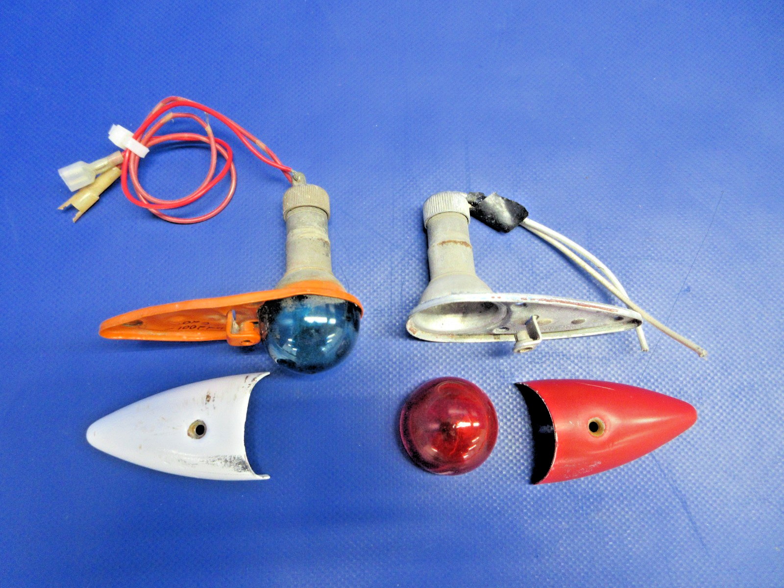 Grimes Wing Tip Position Lights LH & RH P/N 30-0009-34 & AN3033-3 (0626-735)1
