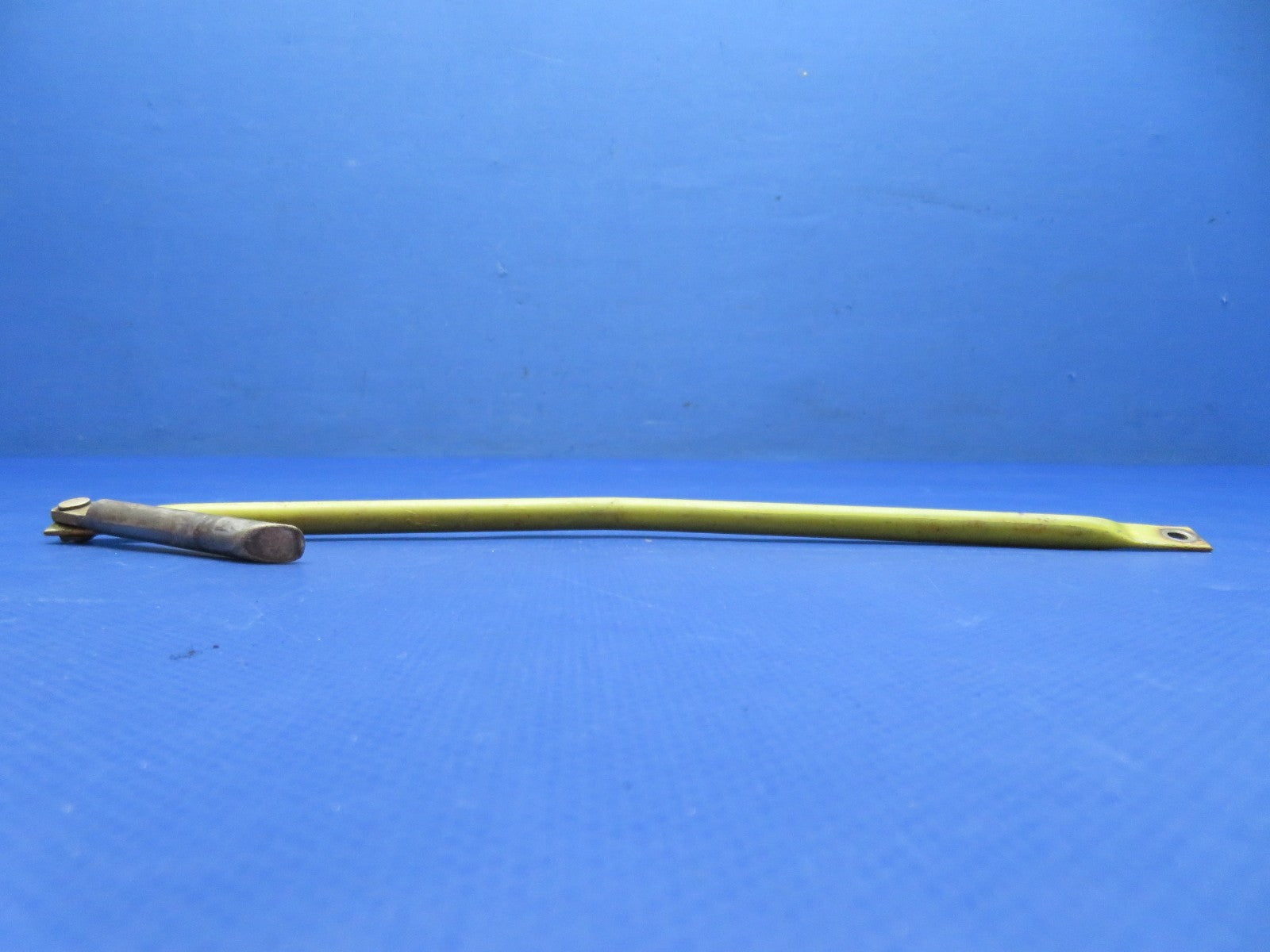 Beech 58 Baron FWD Utility Door Latch P/N 36-430012-5 (0326-126)9