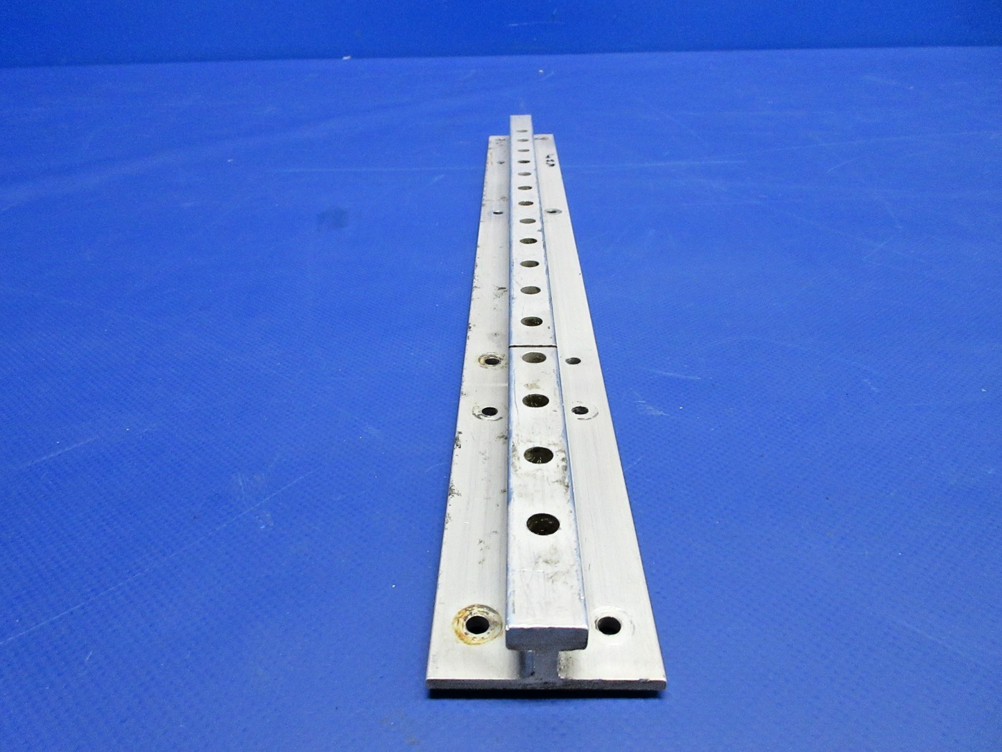 Beech D95A Travel Air LH/RH AFT Rear Seat Track P/N 95-420015-9 (0326-730)6