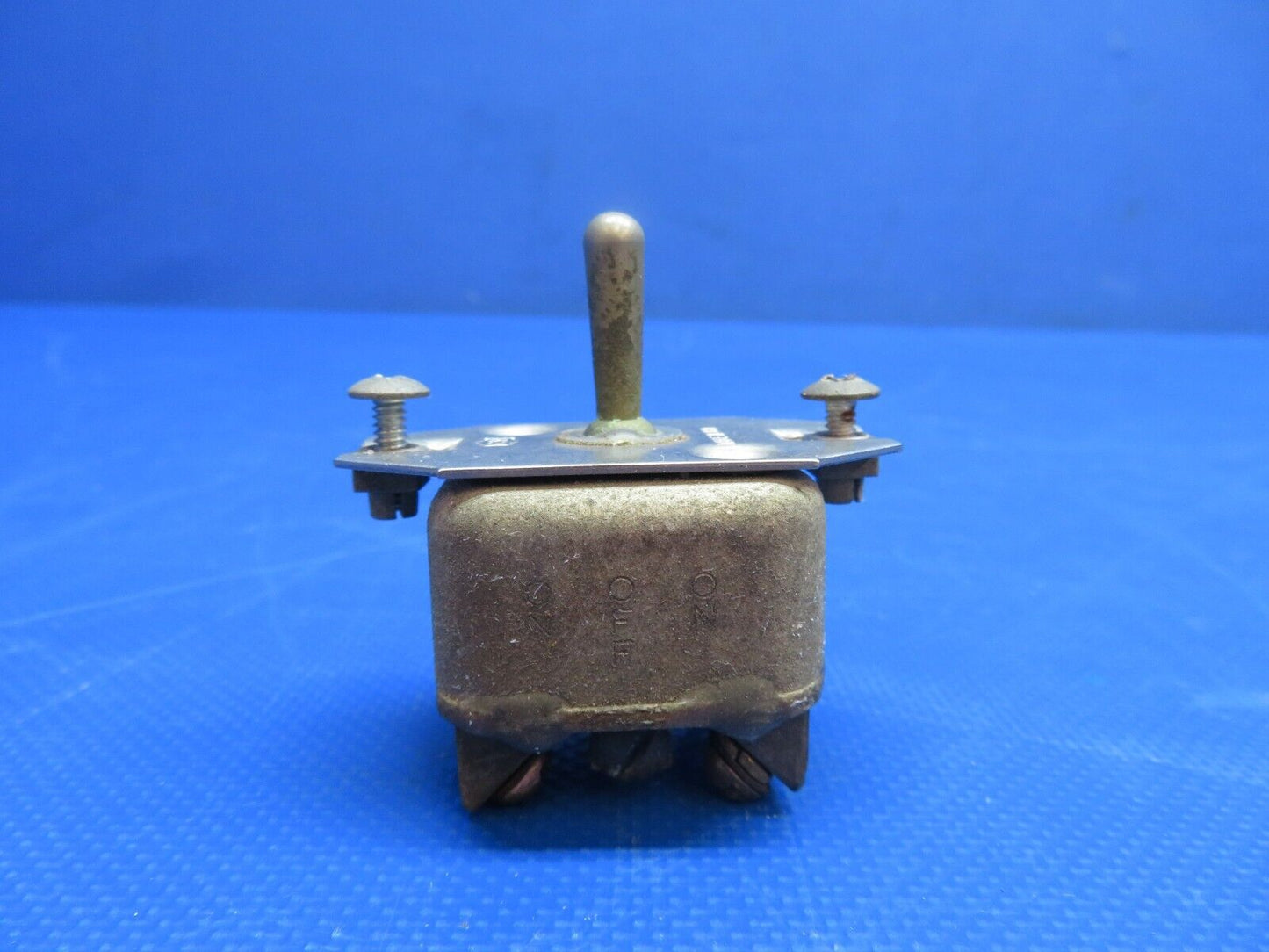 Piper PA-20 Pacer Circuit Breakers & Cutler-Hammer Switch LOT OF 10 (0824-1753)