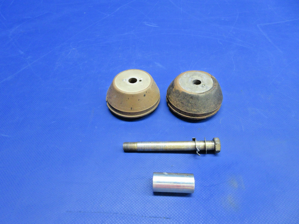 Cirrus SR22 Lord Engine Shock Mount P/N J-9612-43 & J-9612-44 SET (0926-794)2