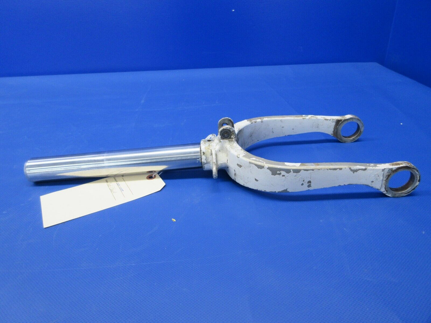 Piper PA38-112 Tomahawk Nose Gear Fork Assy P/N 61972-304 (0424-1058)