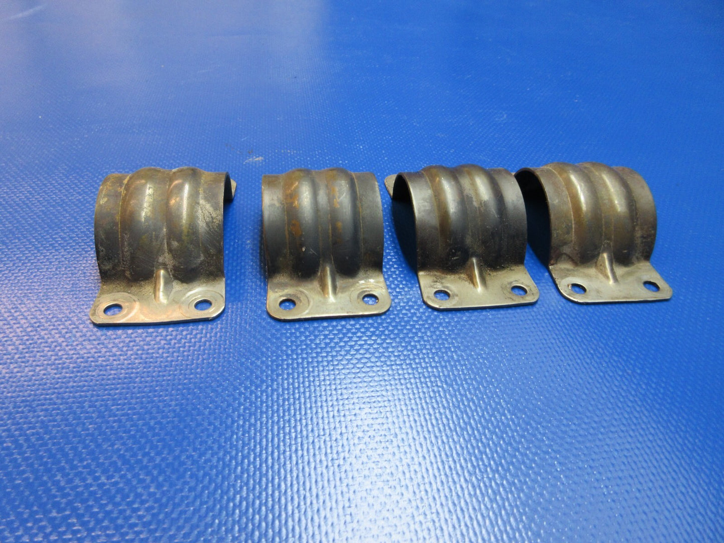 Lycoming O-320-B2B Exhaust Bead Clamp Haves P/N A169-14 LOT OF 8 (1124-1386)7